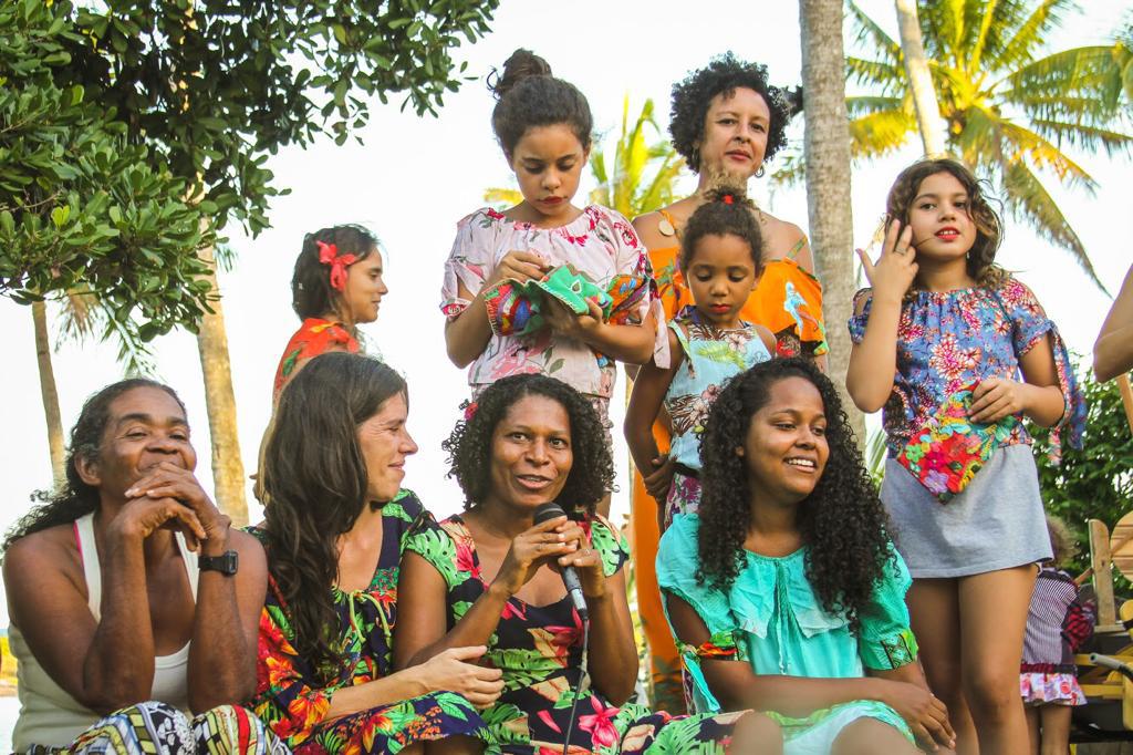 Projekt Comfio in Bahía, Brasilien, Kauf einer Overlock Nähmaschine für eine kreative Frauengruppe